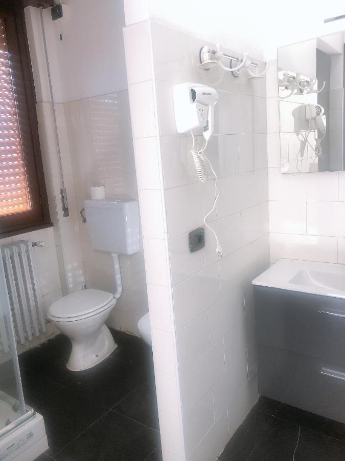New Family Inn Перо Екстериор снимка