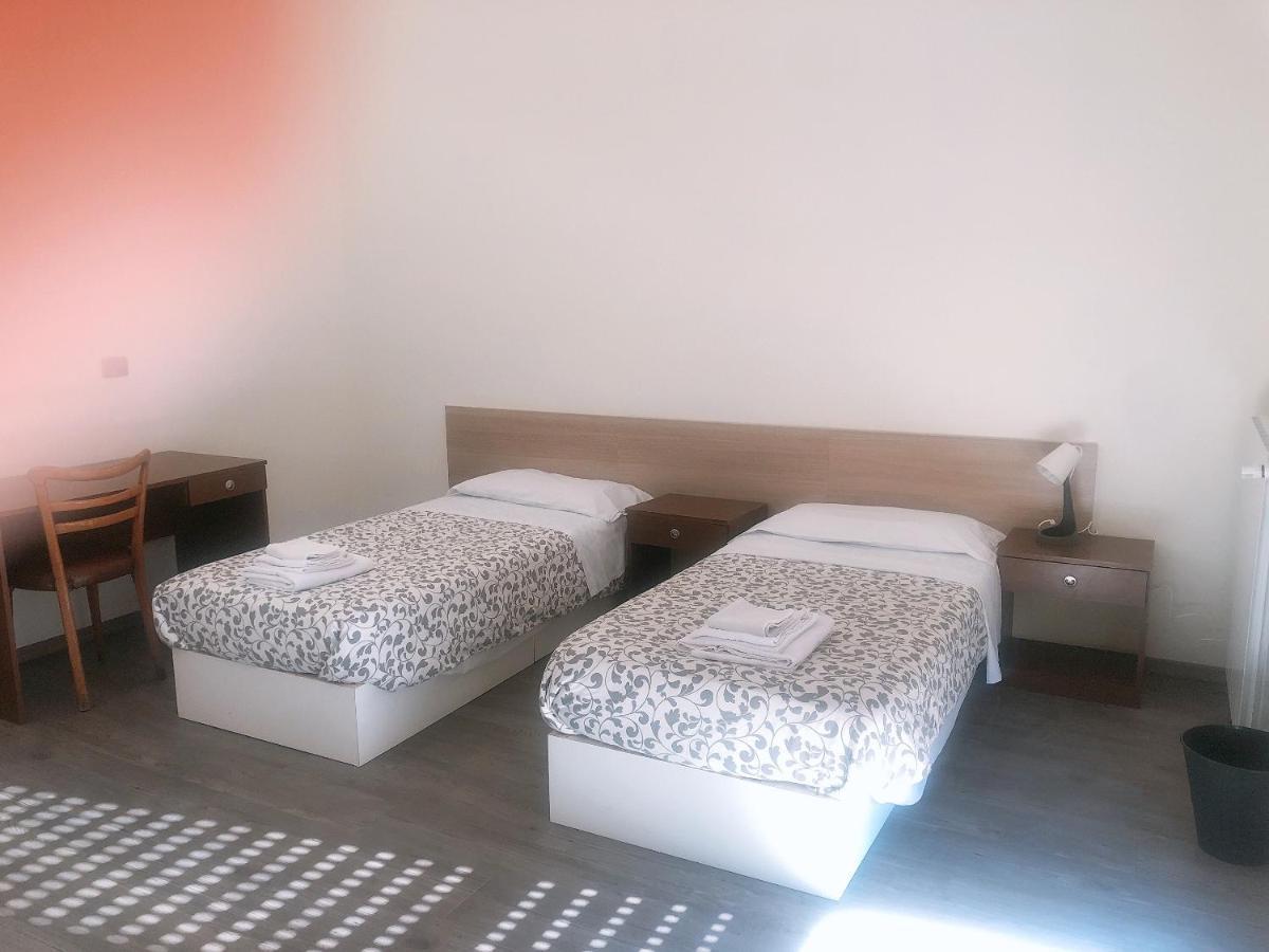 New Family Inn Перо Екстериор снимка