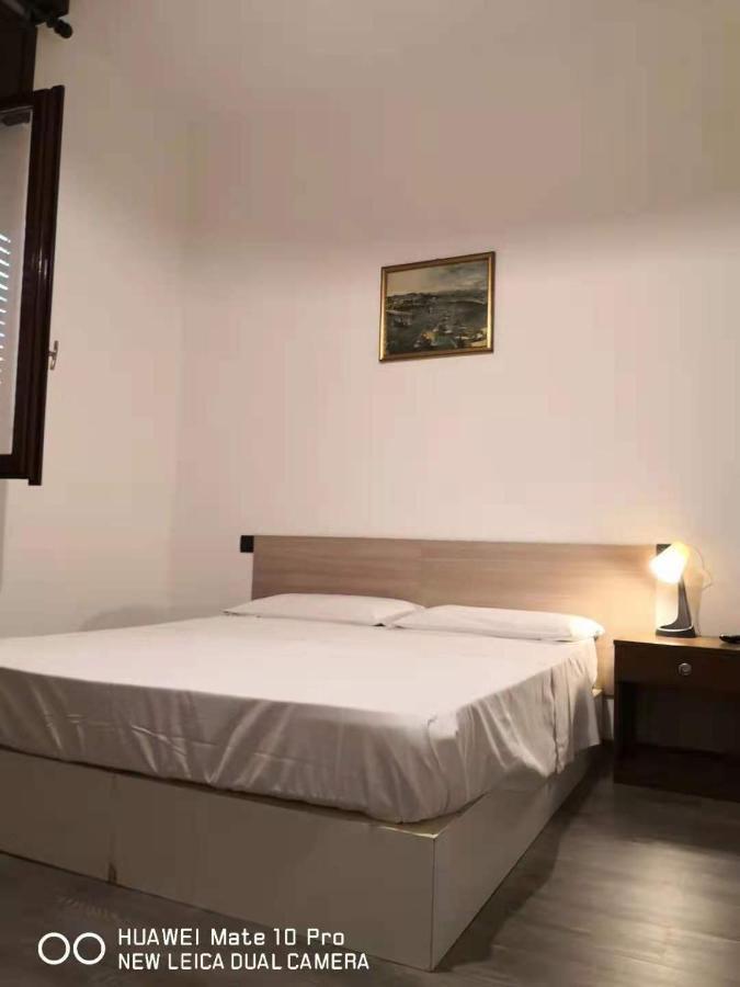 New Family Inn Перо Екстериор снимка